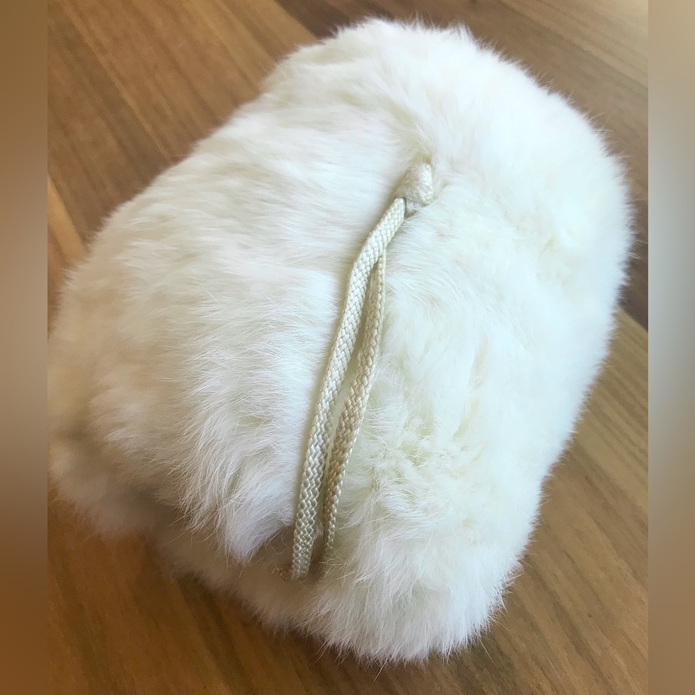 Vintage Rabbit Fur Hand-warmer 🤍 - Picture 2 of 7